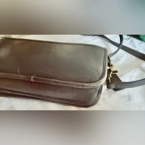Vintage 90’s Coach Turn Lock- dark grey crossbody - Picture 8 of 10